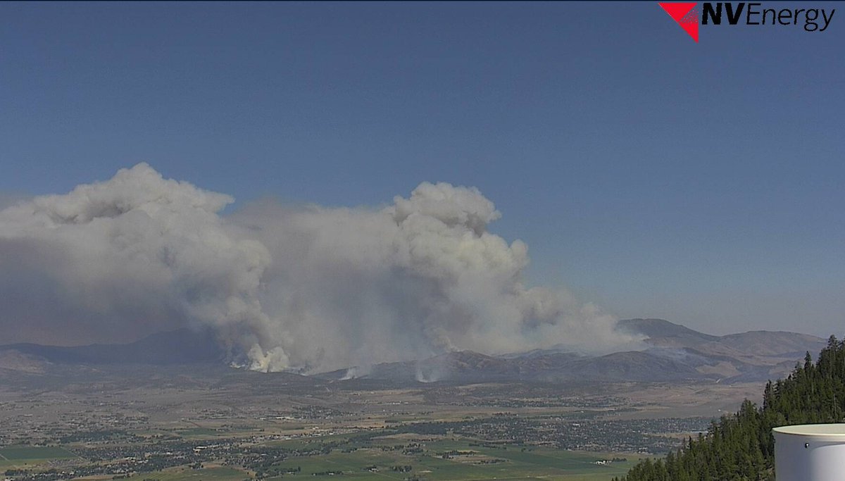 KOLO8's tweet image. The #NumbersFire burning south of Gardnerville is now 10,000 acres. 

LATEST INFO : bit.ly/3iC6WRs