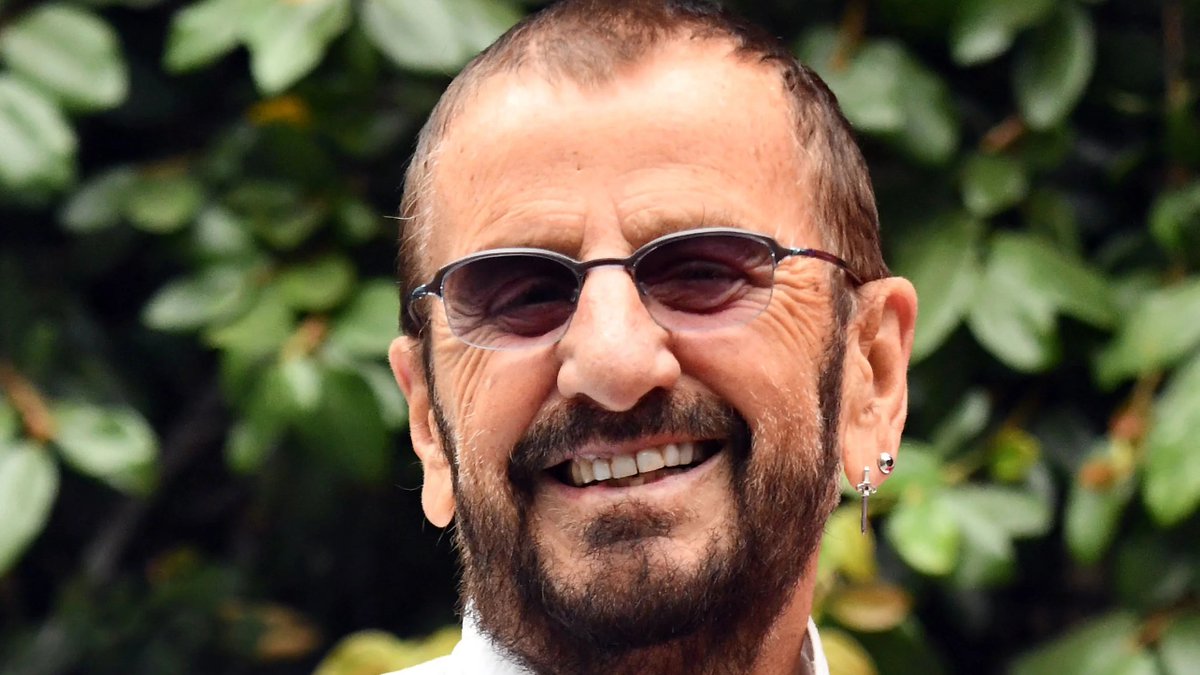 guyovernight's tweet photo. On the #WDVE Radio 102.5fm and #iheartradio sitting in for #RussRose  from 8-Midnight, saying stuff and playing Rock and Roll tunes. Happy BirthDay Ringo! https://t.co/ORG8aVMWyl