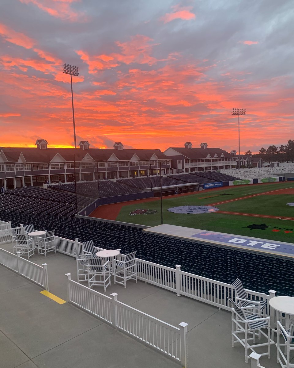 TCPitSpitters's tweet image. Sunset is crucial!