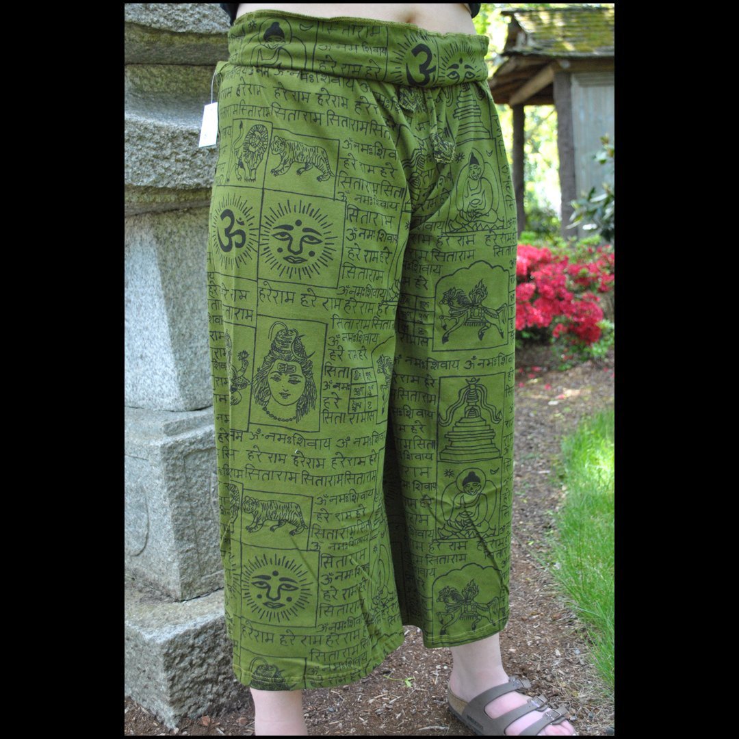 JsSmokin's tweet photo. https://t.co/XIDEzOEpui
This super cute pant is great for any season. The Om sand scrit print provides flare and style 🔥
#StonerFam #IAmCannabis #Pants #Cotton #IndianPrint
#Unisex #BoHoHippieFashion
#EverythingForYourSmokinLifestyle 👖 https://t.co/1TAniOK3rs
