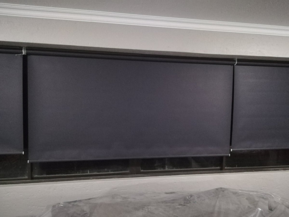 Alignaups's tweet photo. Home refreshed with motorized blockout blinds. #blinds #interior #windowsolutions #interiordesign #walls #shutters #installation #woodenblinds #venetian #decor #securityshutters https://t.co/7rU0ZIEoR1