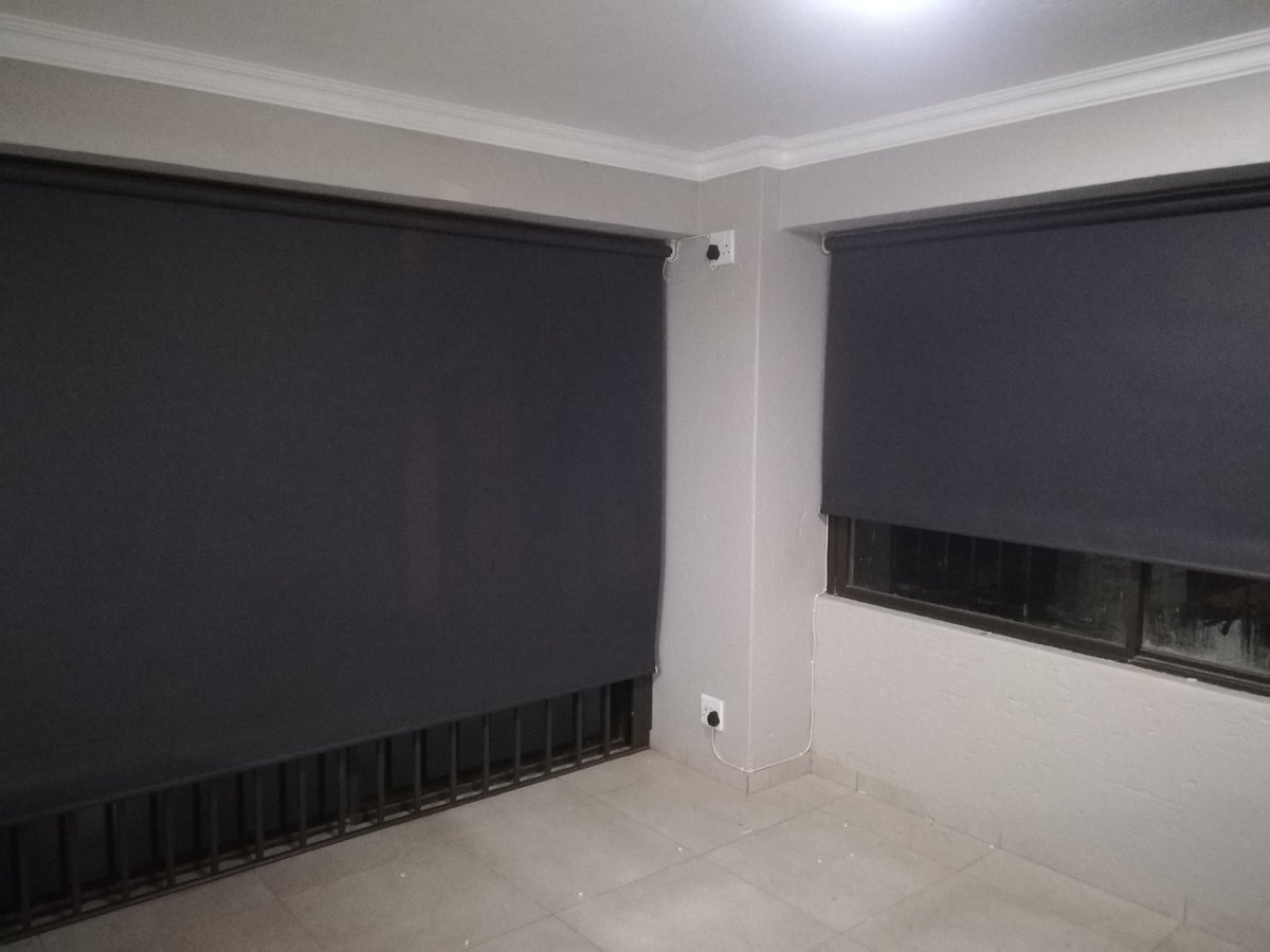 Alignaups's tweet photo. Home refreshed with motorized blockout blinds. #blinds #interior #windowsolutions #interiordesign #walls #shutters #installation #woodenblinds #venetian #decor #securityshutters https://t.co/7rU0ZIEoR1