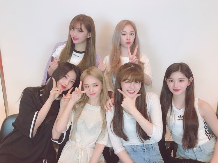 EVERSTARTWT's tweet image. ㅤ  · 🔮 ⃔ 𝐀𝐥𝐥 𝐥𝐢𝐠𝐡𝐭𝐬! ᥕᥱ ᥲrᥱ. . ⃗. ΣVΣЯあSTAЯ! O7.O7⌒ #ASTRODB´- 

Nos alistamos y decidimos asistir al debut de los bebitos de ASTRO, nos alegra venir a apoyarles, les deseamos lo mejor chicos.