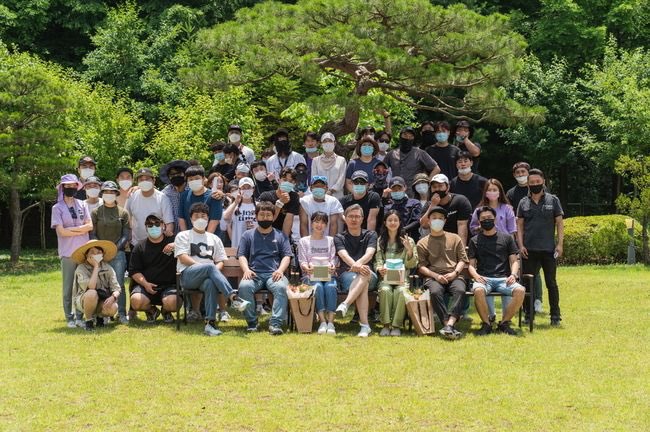 hammanel8790's tweet photo. <비와 당신의 이야기> 크랭크업❤️ https://t.co/dw2E4cst9i