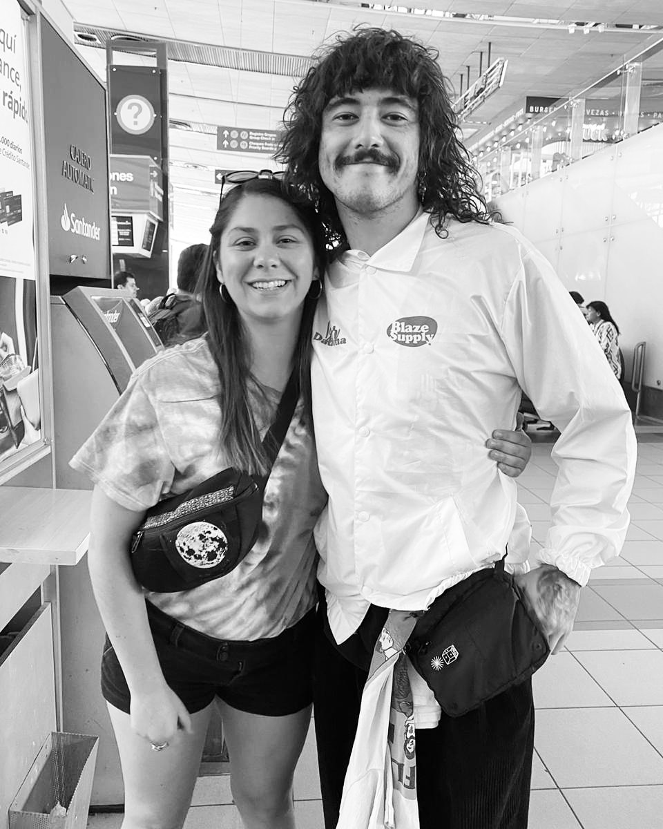 monkey_chile's tweet photo. Que agradable sujeto :)
#Dylan #Vuelve #Pronto  #Stifi #StickyFingers #Santiago #Chile #Enero #2020 https://t.co/pNXMVB7PY9