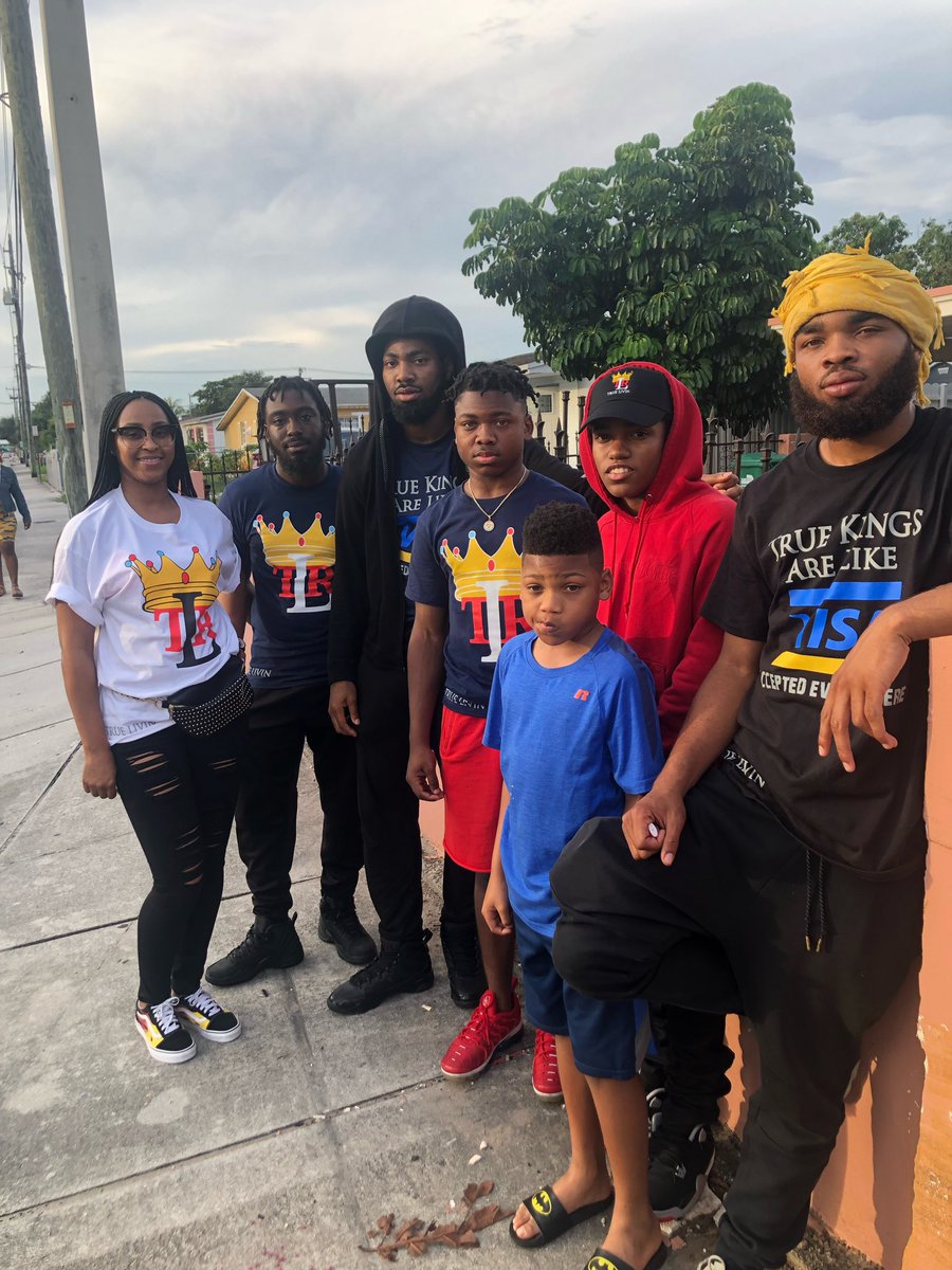 TrlLivin's tweet photo. TrueLivin Family 👑 @Eddunkin7 https://t.co/zOVcNZg4nI