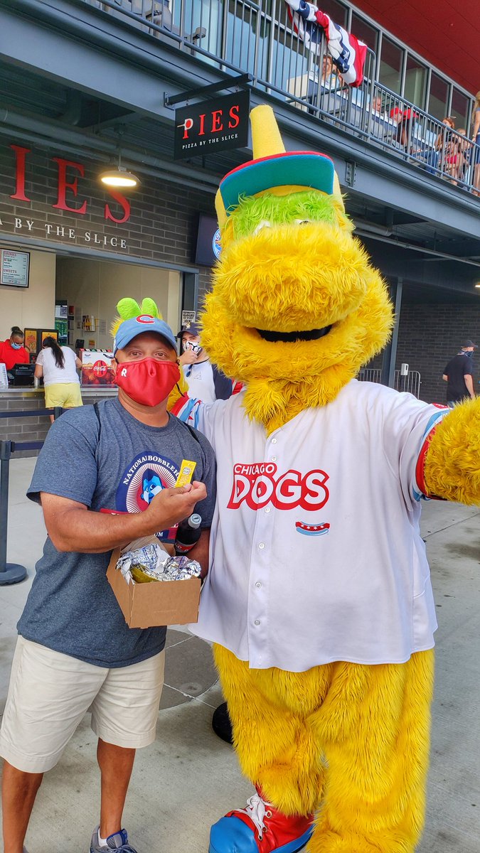 ashvinlad's tweet photo. The kind of characters you meet at a @TheChicagoDogs game, I tell ya....
#TheChicagoDogs #NoKetchup https://t.co/7X2h6GimIz