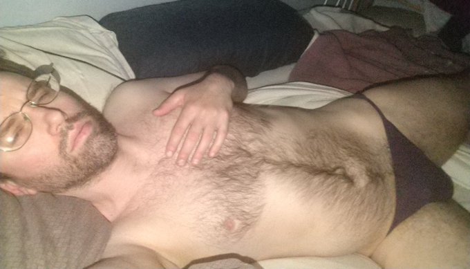 That flash is bright af when you are just waking up lol https://t.co/3ZaGHpCcUz