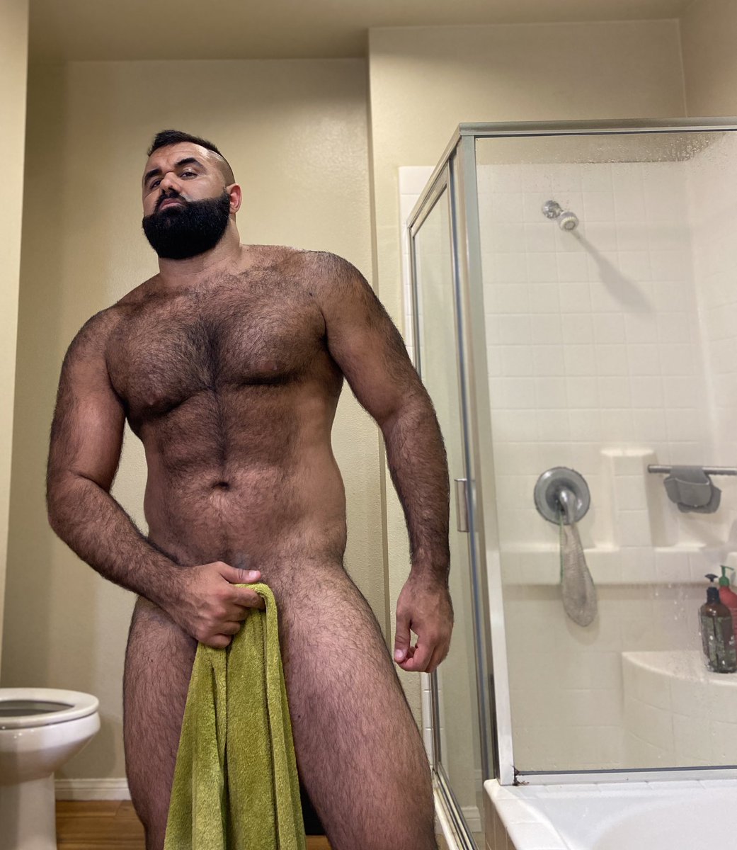 AlphaTopWolf22's tweet photo. RT if u want a..
32 yo 
6’2 
250 lbs 
Furry 
Beefy
Daddy...

Side note: Glad to see my body on the right track 💪🏽😏 not quite there yet https://t.co/sZwL3Yuvtr