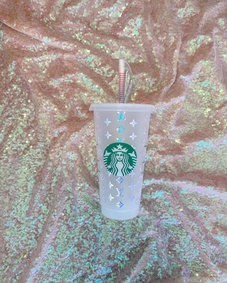 valgarciax's tweet photo. Hi guys! I just started a brand new business selling custom cups &amp; more coming soon! Follow me on IG to see my products!✨ A simple like or retweet would mean so much🙏🏼💗 https://t.co/GBGk7LD5GD