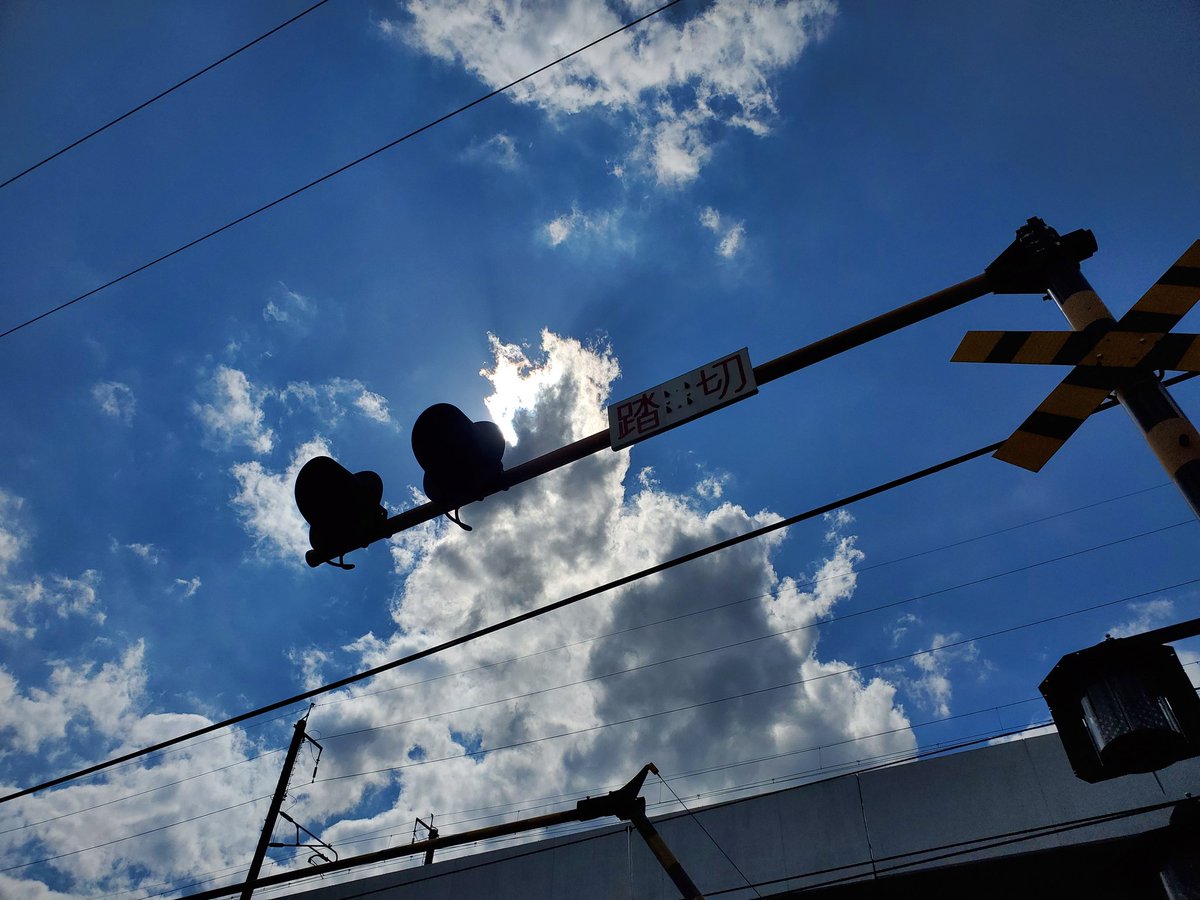 FulLmoNty_n's tweet image. Clouday

#ファインダー越しの私の世界
#identitymemory
#photography