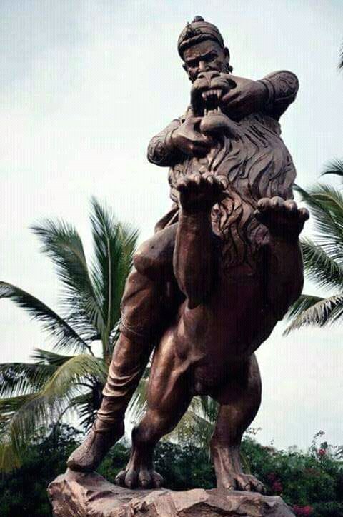 ImLB17's tweet photo. हंबीरराव म्हणायचे-

"घोड्याच्या मागे कधी उभं राहू नये अन शंभूराजांच्या म्होरं कधी जाऊ नये.
साक्षात रुद्र हायत ते रुद्र.
अन एकदा का रुद्र संचारला, मग आगीचा डोंबाळा उसळलाच म्हणून समजा. मग आवरता येणं कठीण."🙏🚩

#शिवरुद्र https://t.co/qGeZv0bKqC