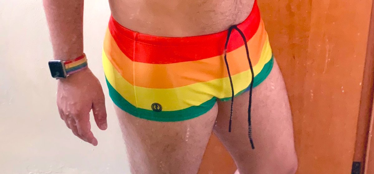 DheyvidHendrew's tweet photo. Será que se eu chegar assim na praia já vai dar pra saber que eu sou um vl4d1Nh0w?????
#PartiuMiami ❤️💕 hahahha https://t.co/JYlegONZlK