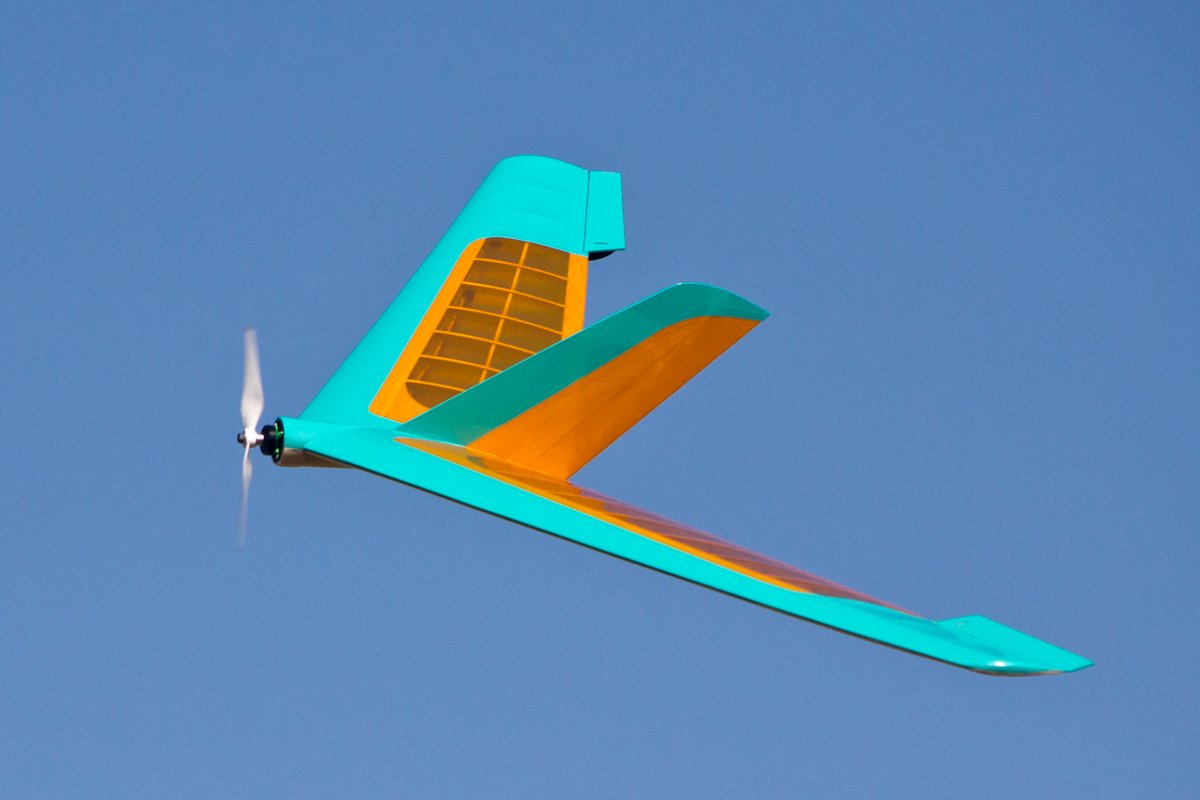 RCRoundtable's tweet photo. I had a great maiden flight (+ more) of the Retro RC 1951 Flying Wing! It's a very nice flyer. Thanks to all who provided input on the color scheme during our live show. -Terry
https://t.co/8us2QI7fF1
#rcroundtable #maiden #success #rcplane #rcpilot #iflyama https://t.co/QywCS7Uku1