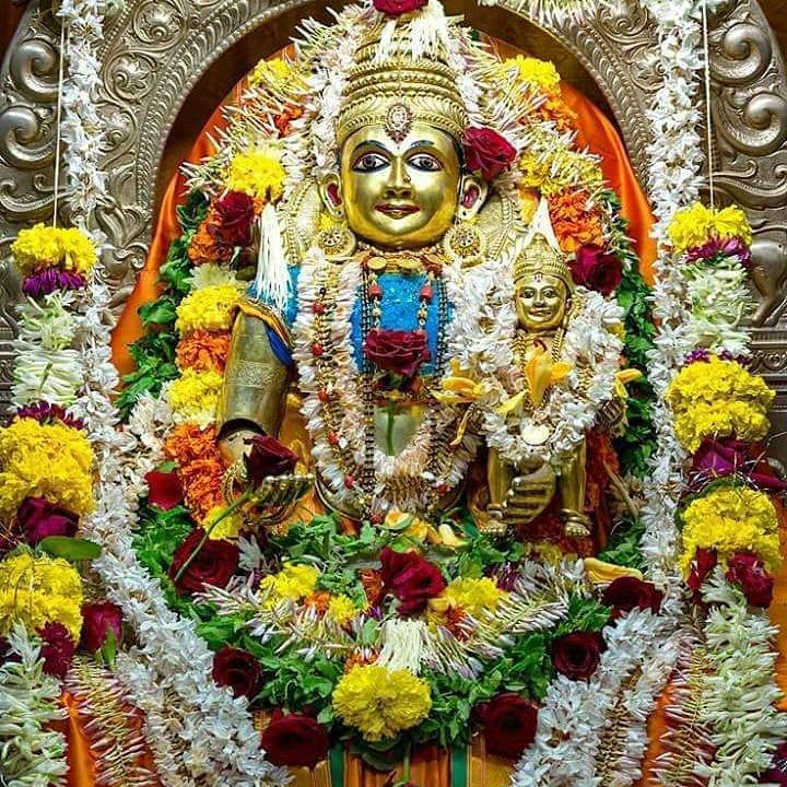 Mythologyfact's tweet photo. This is the beautiful Devaki Krishna #RavalnathTemple in Goa. This is the only temple in India where Lord Krishna sits on lap of his mother Devaki and both are worshipped here as #Devakikrishna https://t.co/W5HH1kxqiV