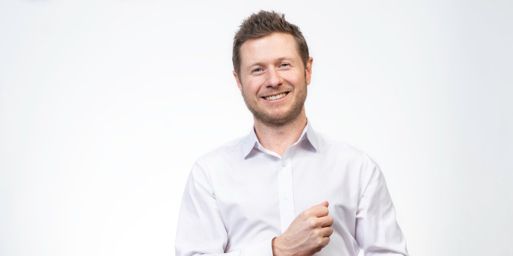 MRUAlumni's tweet photo. #MRUAAA nominee Kevin Read has used his Mount Royal degree to forge a path as a pioneer in the modular construction industry. Not only does Read focus his professional work on helping the vulnerable, he also donates his personal time to the community.
https://t.co/OVtw4Ae5xa https://t.co/UMoojQbpY1