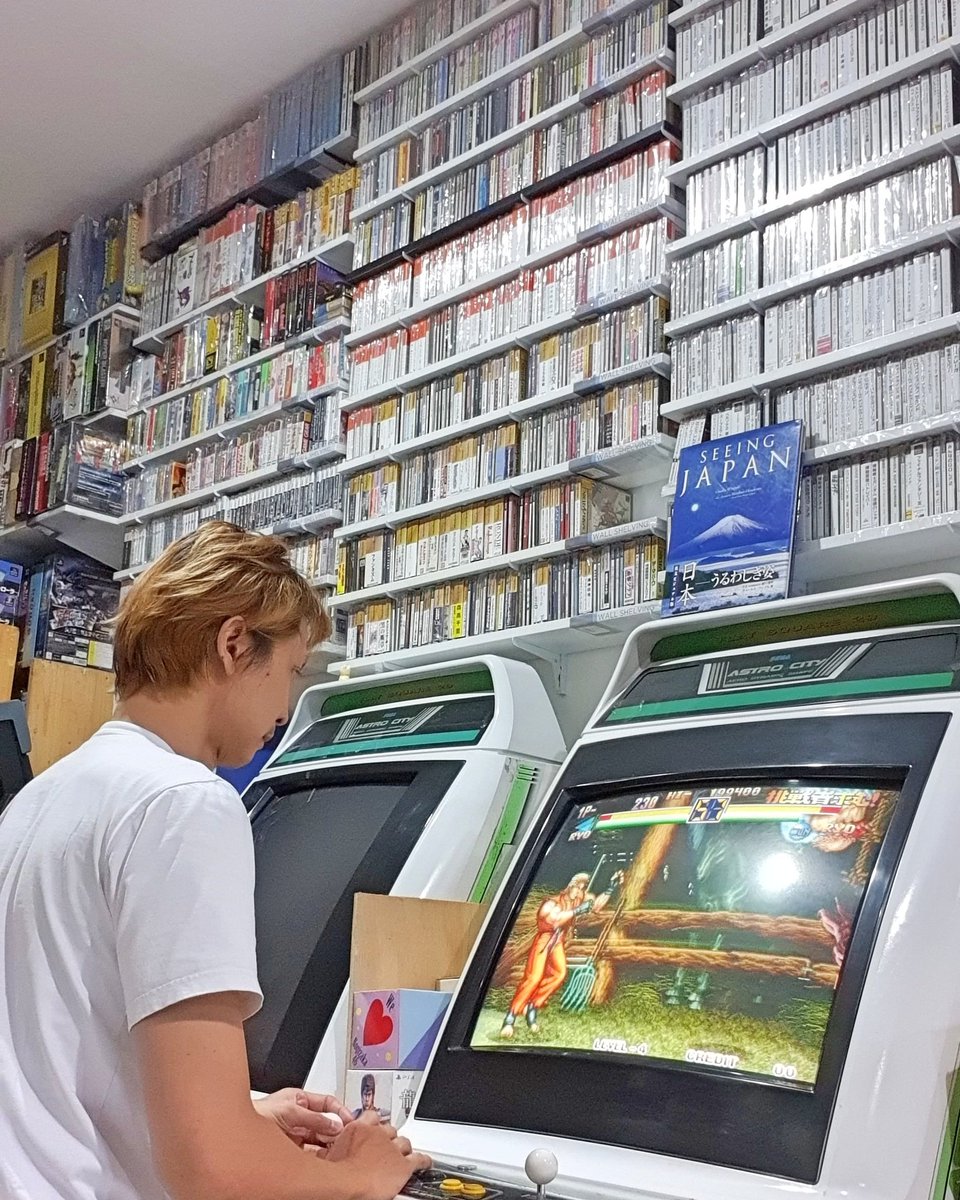 d2station's tweet photo. Night game time after daily routine.
毎日の習慣の後の夜のゲーム時間。
#stayhome #workfromhome #retrogamesenthusiast #retrocollective #retrogamelife #retrogamerlife #retrogame_feature #retrovideogame #retrogamer #retrogamecollectors #retrogamecollector #retrogamers https://t.co/R0kngPb7ms
