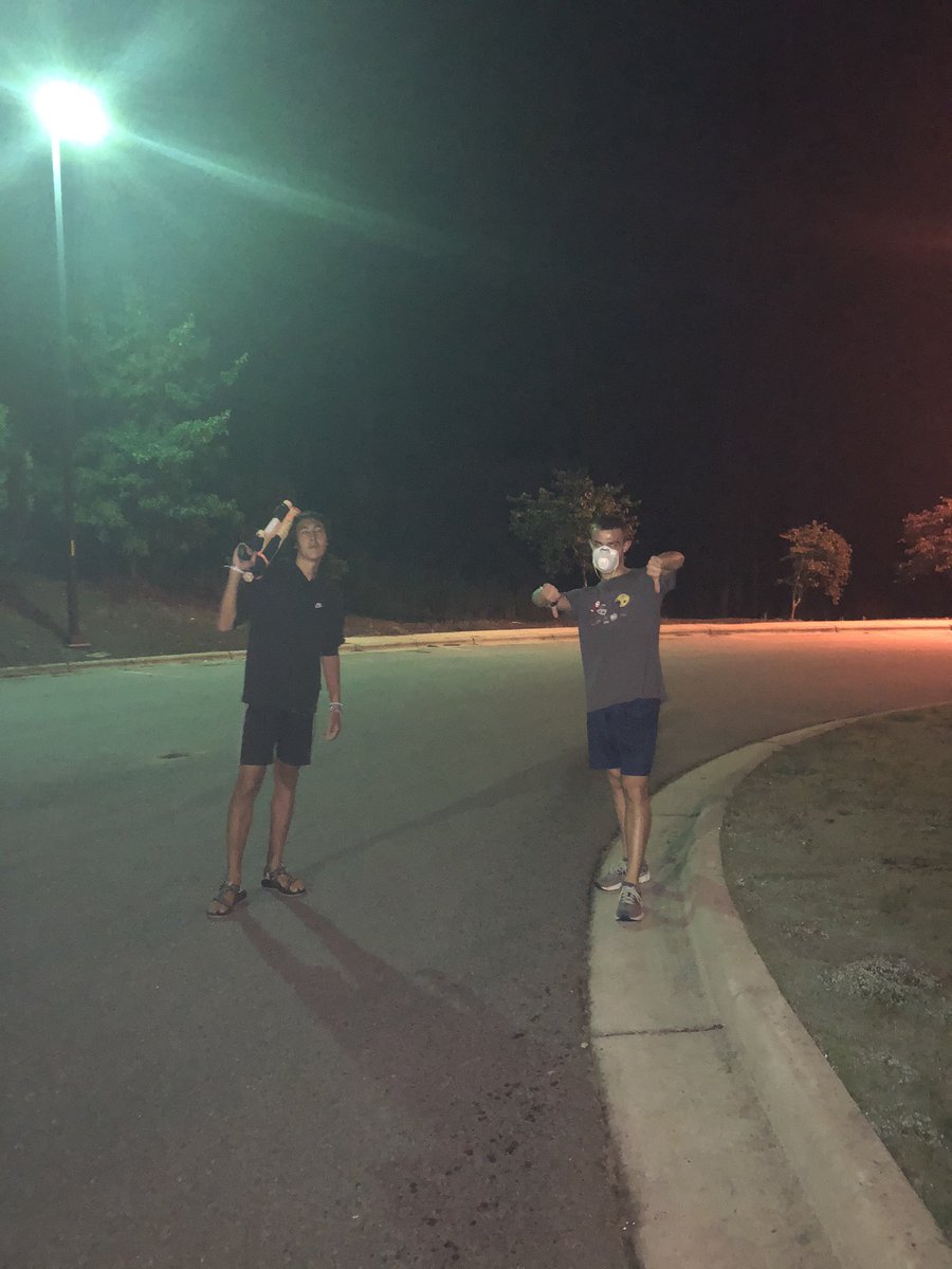 WetNWild2020's tweet photo. 10:11 Tanner Lee Shoots Logan Luparello from @SouthWaterVibe after a failed rescue mission @afhswaterwars Kill Count: 7 https://t.co/nzGWzzHEYQ