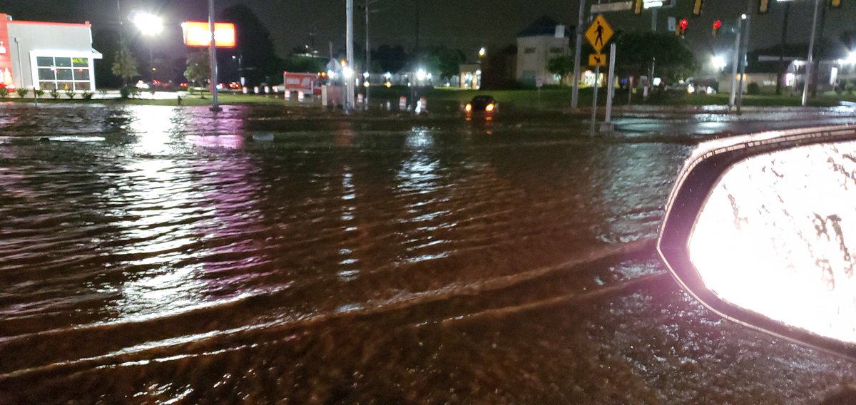 EdEnoch's tweet photo. There is a two car accident at Skyland and McFarland. Mcfarland just past the I-59 interchange is a river right now. Y'all be careful. https://t.co/n8fdcAkl20