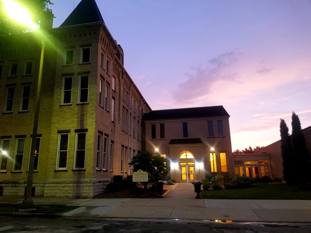 newsmadalyn's tweet photo. Also in my hometown tonight- a beautiful sunset.
#ColumbusWi https://t.co/ZcmeFyvp3t