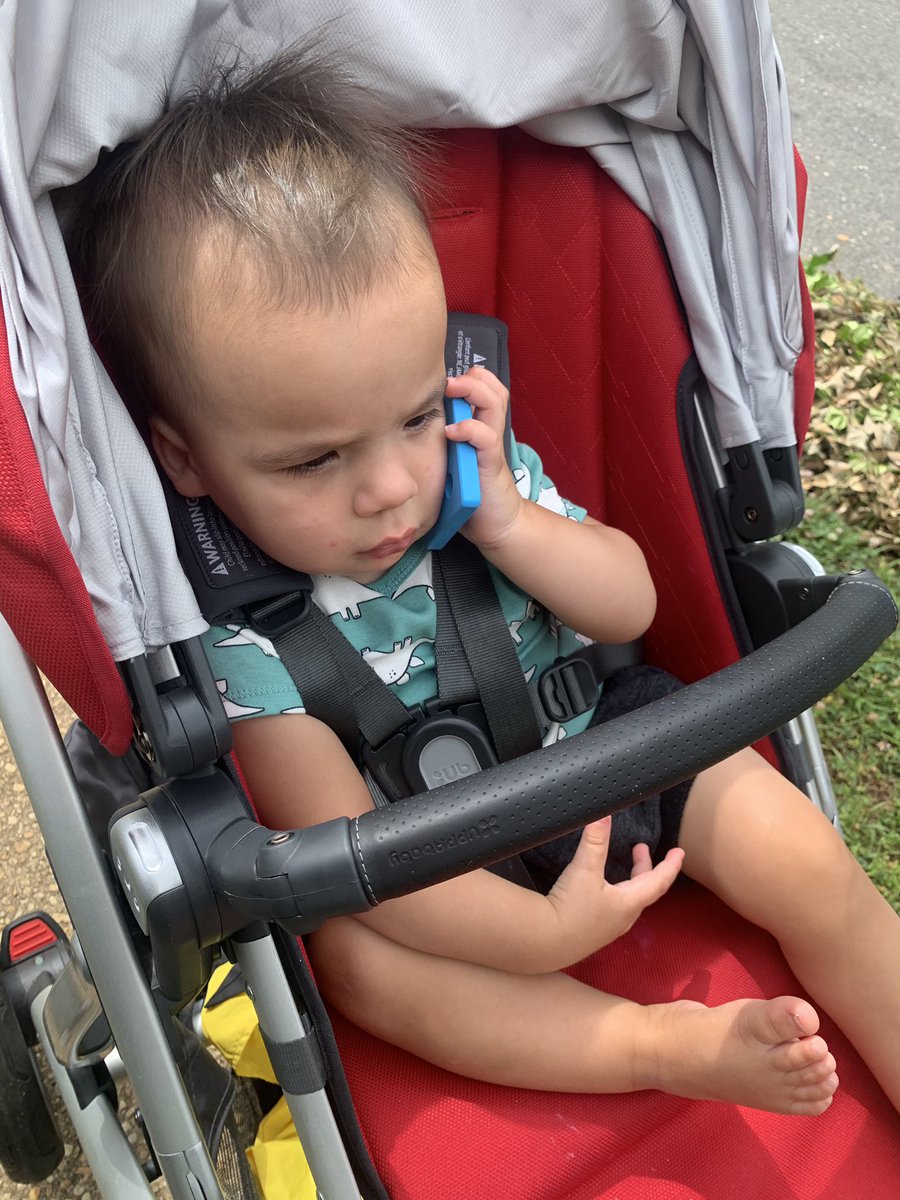 AnnaAndre86's tweet photo. I can neither confirm or deny that this is a result of being exposed to @Damian_Andre0 and I working from home. Who ever he was talking to it was obviously a very serious conversation. #WFH #Commvaultlife https://t.co/Ut5pNBc3jB