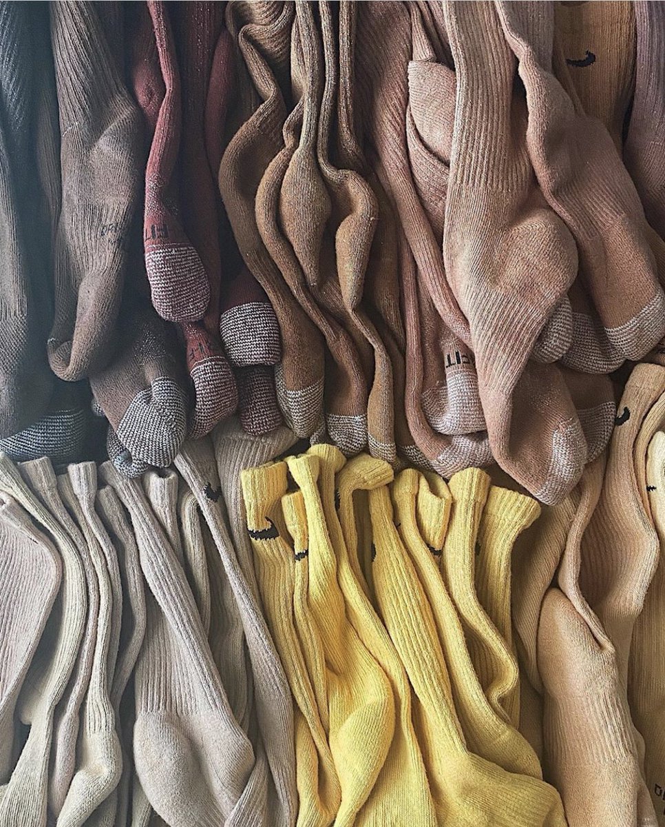 cjstayfitted21's tweet photo. @TEYANATAYLOR Just in case we would also love to send you some of our “Tones” socks my wife is a huge fan and I’m an even bigger fan of your work and your most recent album, this is our link https://t.co/Q3JmgsMLyJ 🤎🤎🤎 https://t.co/GYtHZ2iHqx
