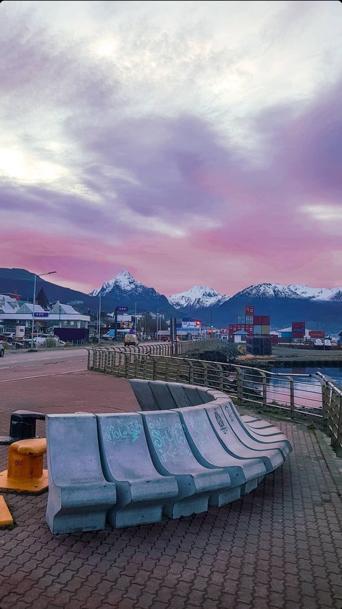 Juanpavlov's tweet photo. @Mateons Aguante Ushuaia papá 😎 https://t.co/xvSdYf8hVh