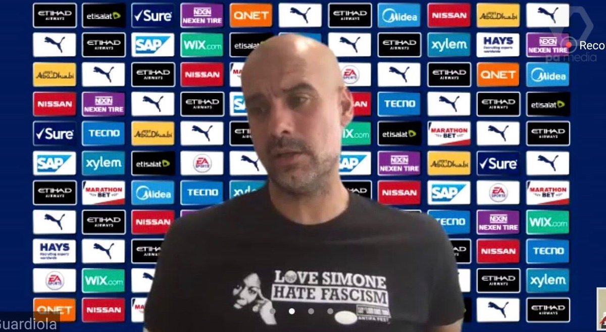 _Oroni's tweet photo. Guardiola de camiseta da Nina Simone de ódio ao fascismo passando na sua timeline. 

#pepeguardiola
#guardiola 
#hatefascism 
#antifa https://t.co/6ZZWoOPPs8