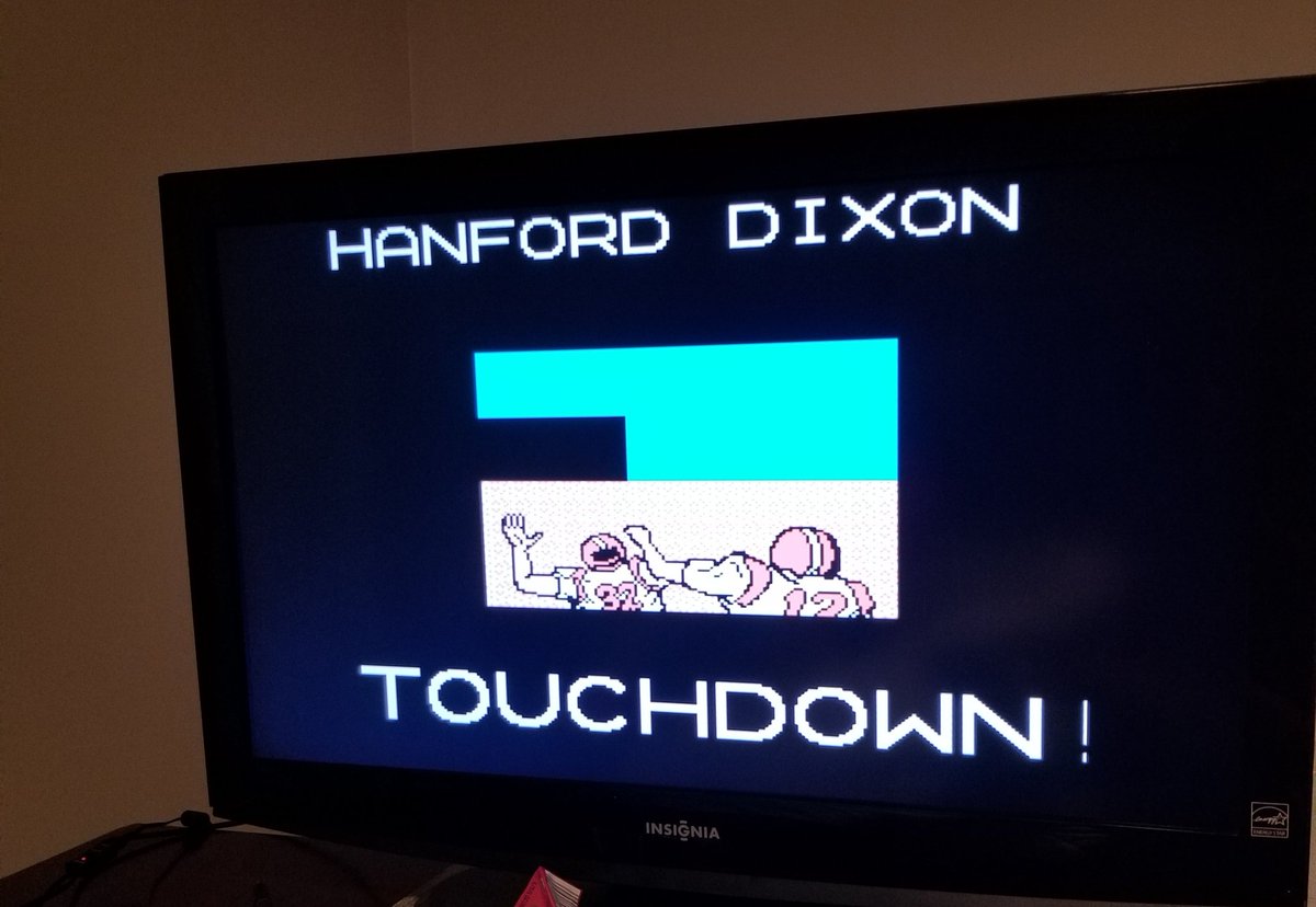 dougleist's tweet photo. Cleveland 1988 Tecmo Bowl... 9v9.... Flat Out Awesome! #OriginalNintendo https://t.co/7gosZ5cfya