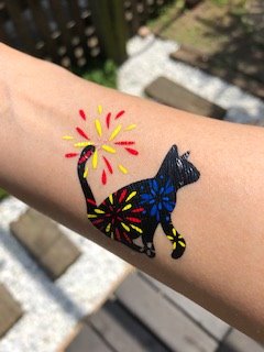 TATTOOL_2's tweet photo. 新しいデザイン追加しました
夏をイメージした水風船柄と花火柄

＃TATTOOL
＃タトゥーシール https://t.co/6lQEBJUlk4