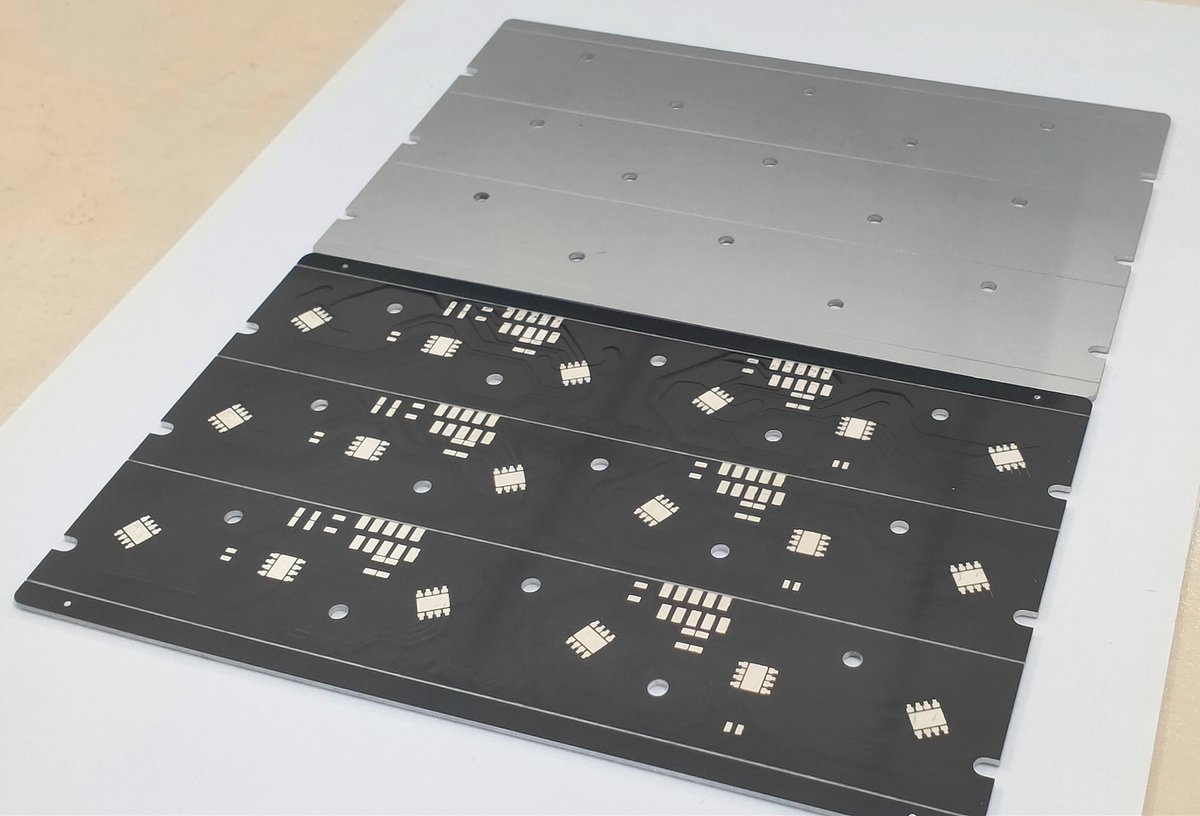 TianPeterson's tweet photo. JSD PCB (UL NO.: E345919) DENKI MCPCB 4W Thermal Conductivity Glory Black Solder Mask HASL Aluminium PCB

#PCB #CircuitBoard #PCBdesign #PCBlayout #MCPCB #PCBassembly #PCBSMT #PCBA #PrintedCircuitBoard #HardWare #electronics #AluminiumPCB #CopperPCB https://t.co/3h4ZOSRSbt