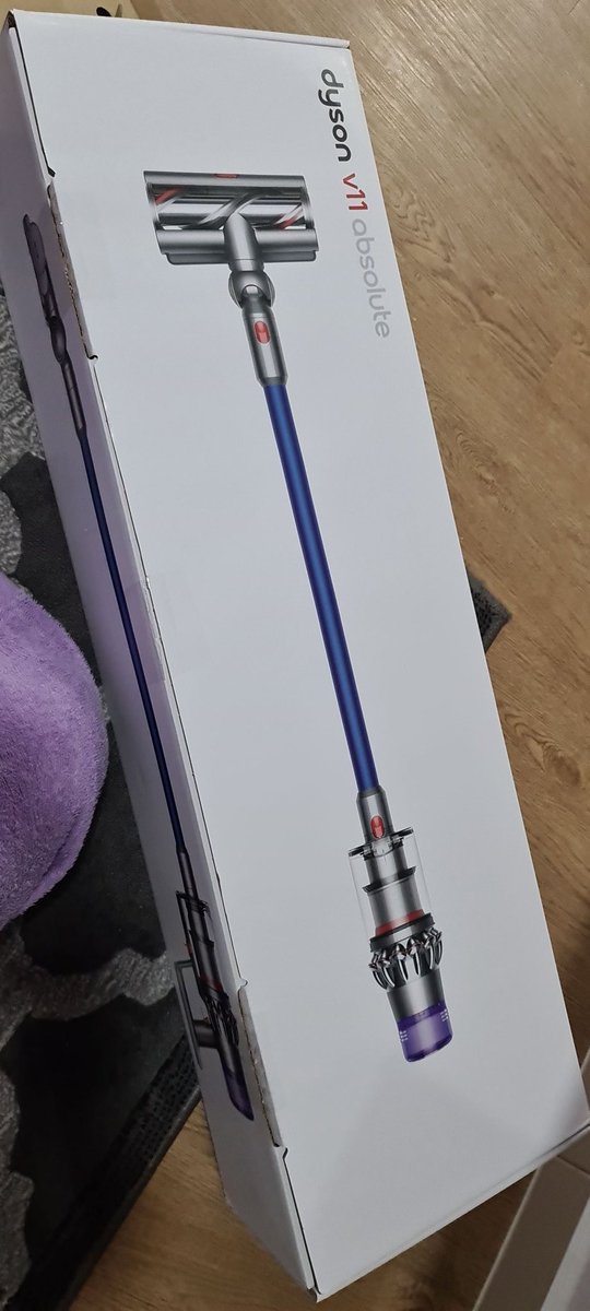 latworx's tweet photo. @Dyson just joining the cult!! Day-1, accidentally scratching the rod 😓. But the power is unbearable!! Great product! https://t.co/baVOnMTjJz