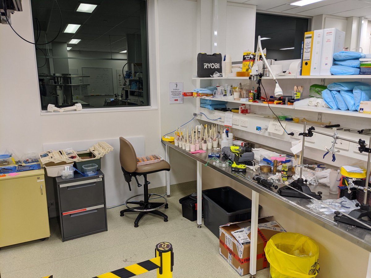 Lab equipment must be gas like, fills any void if not controlled