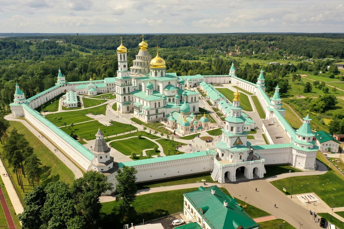 Подмосковный монастырь. Новоиерусалимский монастырь в Истре. Воскресенский Новоиерусалимский монастырь. Истра Московская область монастырь Новоиерусалимский. Истра новый Иерусалим монастырь.