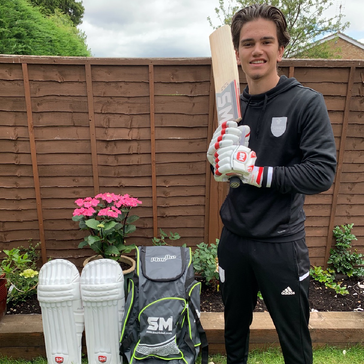 Please say hello to our newest Sponsored player, @AlfieWinter4!

Here's what he had to say: 'I am very excited to be teaming up with SM. My first impressions of the kit are great and I can’t wait to use their equipment for the upcoming season’.🏏

#smfamily #sponsorshipdeal