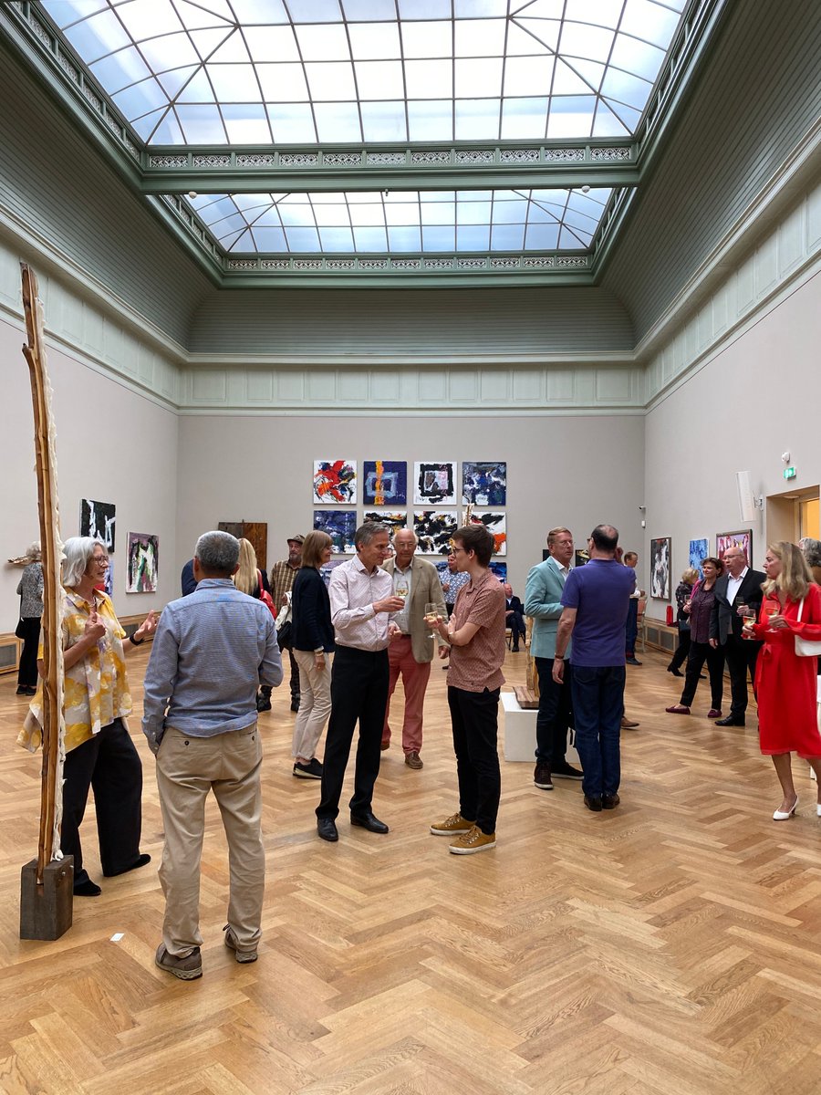 Terugblik naar de #opening van vorig #weekend! Bedankt voor jullie opkomst, interesse en de behouden afstand tot elkaar! Het was een mooie middag bij de #expositie "China Thoughts" van Marieta Reijerkerk &amp; Jos van den Berg. Bedankt <a href="/Henk_Kool/">Henk Kool</a> voor uw openingsspeech. ❤👇