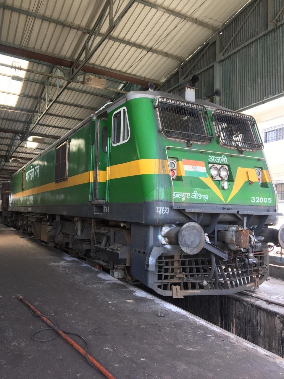 Railpost In Valsad Electric Locomotive Shed Of Western Railway Gets Its First Three Phase Locomotive Wag 9 305 Was Transferred To Valsad From Ajni Els Of Central Railway Westernrly T Co Ztkywqadmq Twitter