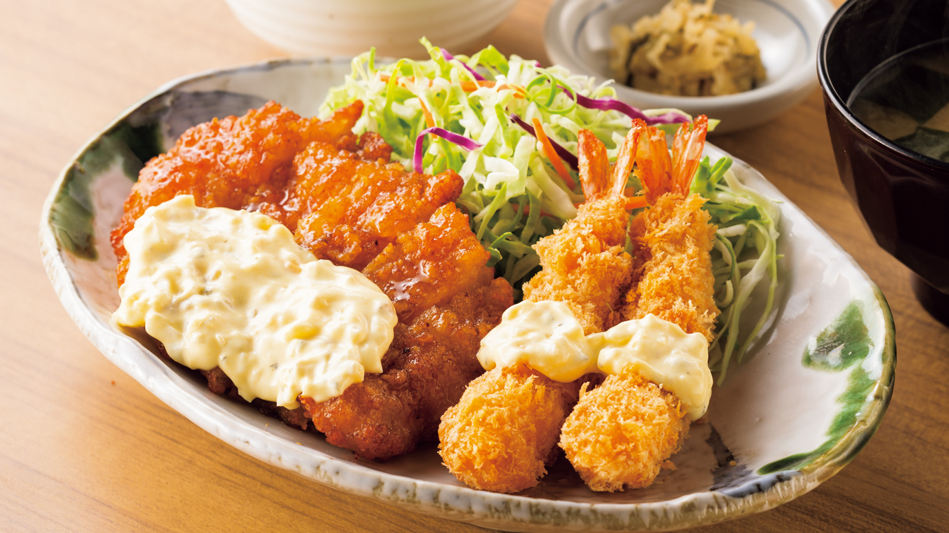 やよい軒 公式 チキン南蛮の日 南蛮物語大喜利 続編 ねえ それ誰 仲睦まじいチキン南蛮 とタルタルのもとに エビフライが現れました 私だけじゃなかったの なんとタルタルの二股が発覚 ﾀﾙ ごめん 二人とも大事で選べないんだ