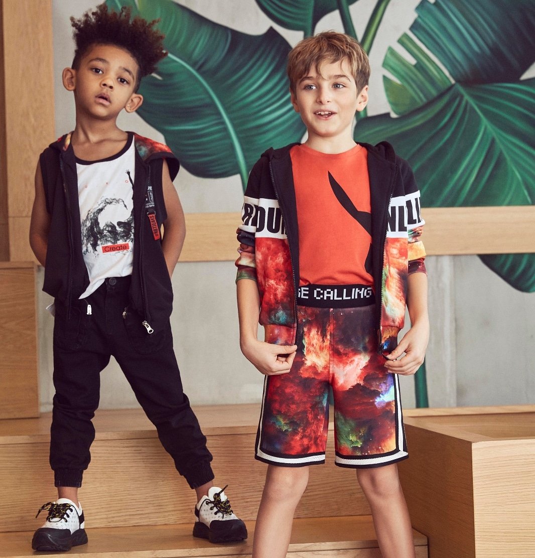 Hem rahat hem de şık görünümünüzü destekleyen parçalar ile moduna göre stilini seç, özgürlüğün tadını çıkar. #bgstore #bgstoreshop #modaninyasiyok #yenisezon #çocukgiyim #fashion #ss20 #indirim