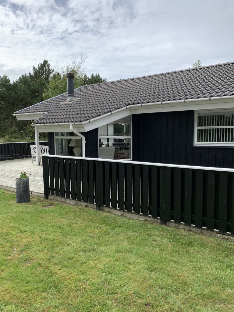 moelhoej's tweet photo. Skal du have dette lækre sommerhus i Tversted Skagen Nordjylland? Der er interesse lige nu! #tversted #sommerhus #tilsalg #sommer #ferie #Danmark God sommerferie ❤️🇩🇰😎👍 https://t.co/htFfnao5nz