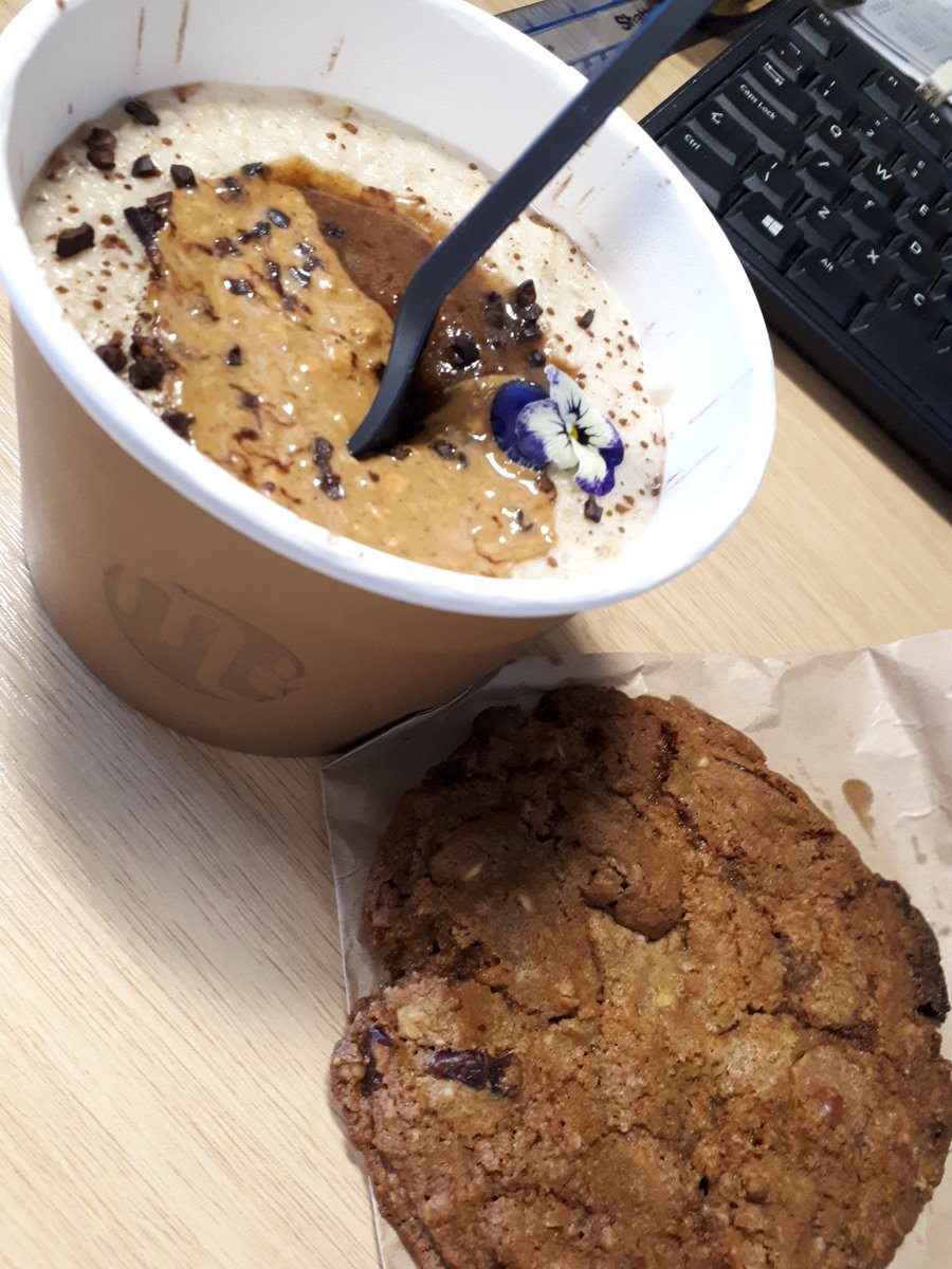 mikethechef7's tweet photo. First day back in the city so had to go to @Morridgeuk amazing coffee and porridge and had to go double oats with a cookie! I will be back for more....possibly today. https://t.co/hUoE3pZZEW