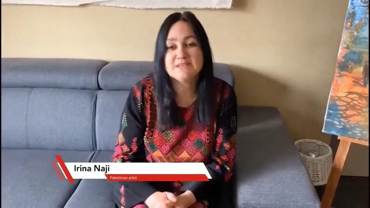 The extremely talented artist Irina Naji talked through her paintings, one of which showed a young mother wearing traditional palestinian dress and looking at her child in hope that he will live in a #FreePalestine. Both a touching and beautiful piece. #PalestienExpo