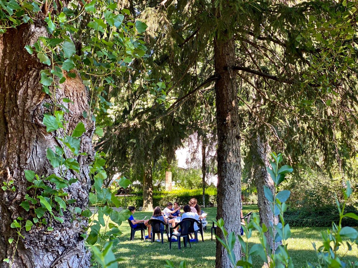 IViaggiDiTels's tweet photo. A Summer at the Castle... un sogno diventato realtà! Una bolla di socialità, spensieratezza e tanto inglese in un contesto magico per ragazze e ragazzi dagli 11 anni. Positive Lights, va tutto bene! #positivelights #castellosangaudenzio https://t.co/1PCiUkCFu9