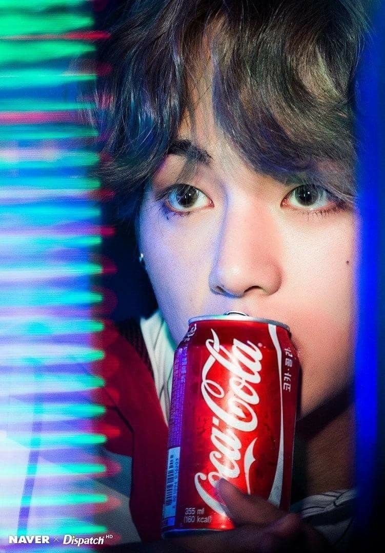 yaris75's tweet photo. "Te regalo una coca "

Hobi odia la coca pero Tae aveces es un poco distraído y quiere pedirle noviazgo a tae a través ¿de una coca?🍇🍭✨

#Vhope #Au #Humor https://t.co/cnj2UPveJR