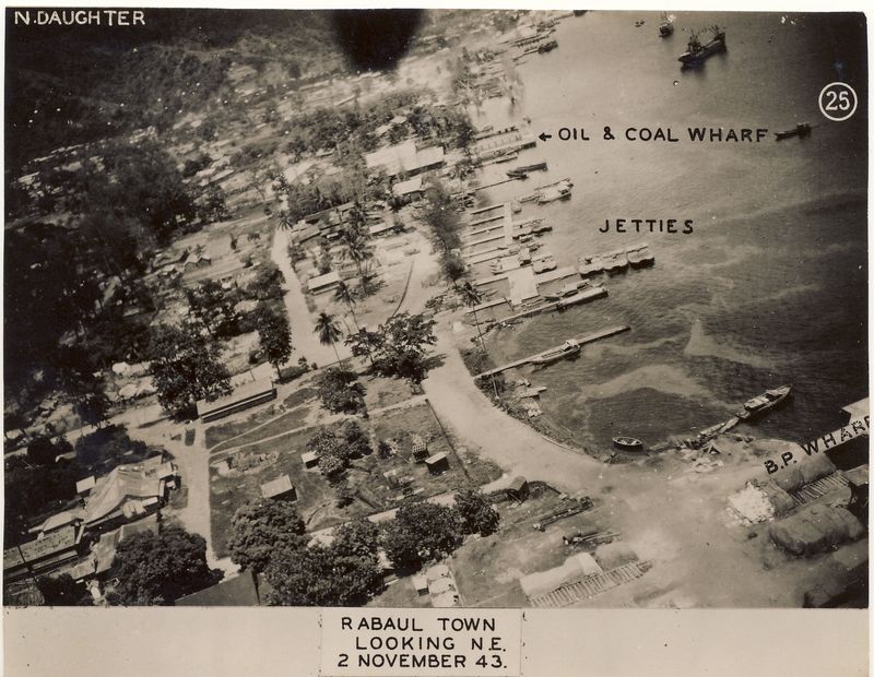 1943年くらいのラバウル市街地の資料って意外と無いなぁ 