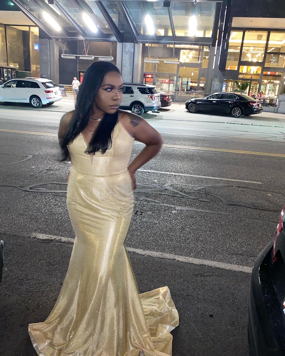 jgaestheticsllc's tweet photo. Pandemic prom🥂✨ #prom2k20 https://t.co/OtSxvC2HDO