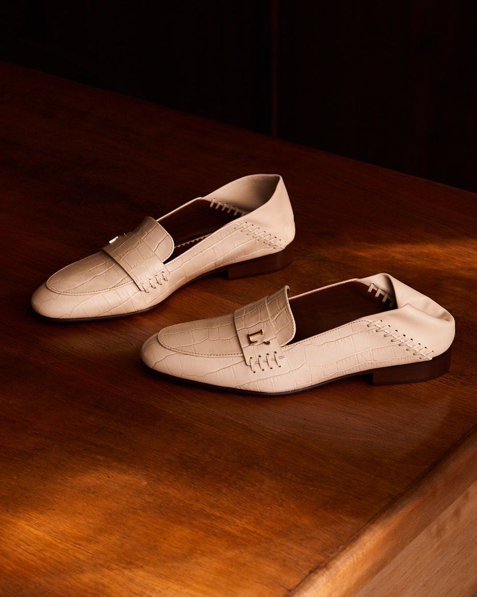 The closer you get, the more beautiful #LautreChose loafers become.