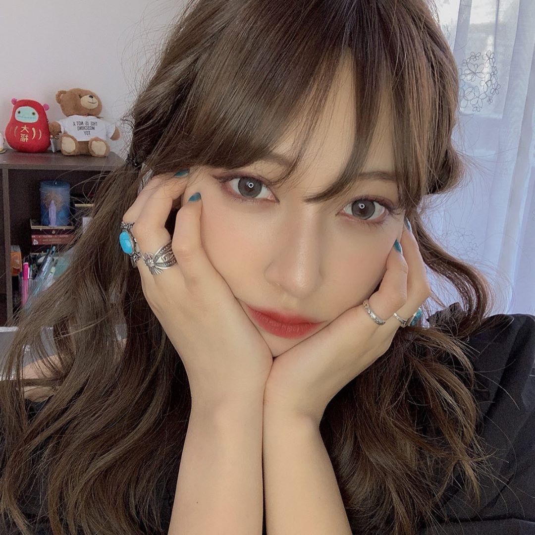 韓国カラコン通販レンシス Twitterissa Lenssis ベティーブラウン ベティープラスベージュ ブラウンっていう名前だけどグレーに近い発色 それが良くてこの色チョイス 笑 T Co Tji1azfivi Twitter 韓国カラコン通販レンシス Twitterissa Lenssis ベティーブラウン ベティープラスベージュ ブラウンっていう名前だけどグレーに近い発色 それが良くてこの色チョイス 笑 T Co Tji1azfivi Twitter