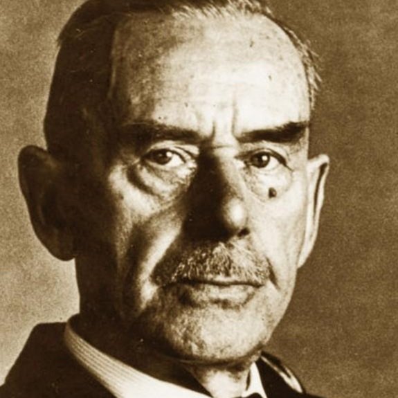 FideuetF's tweet photo. La tolerància és un crim quan el que es tolera és la maldat.

Thomas Mann

#aforismes #mann
#ff_mann https://t.co/VsHEHkzKY5