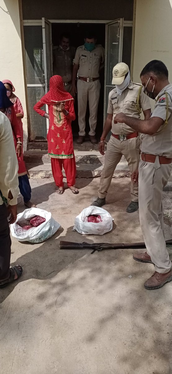animalsave_Team's tweet photo. वन मंत्री जी आपके ह्रदय में इनके लिए जरा भी प्यार नहीं है क्या....? अगर अब भी आप कोई ठोस कदम नहीं उठाते हैं तो.... आप सत्ता के मद में चूर हो गए और भूल गए आप हमारे गुरु महाराज के बताए मार्ग को और मेरी उम्मीद बिश्नोई रत्न कुलदीप जी से भी है .. @MlaSanchore @bishnoikuldeep https://t.co/jgNzwr2PEC